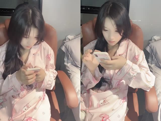 肥臀美乳妹美淫声荡语撩骚互动,近拍掰穴卖骚道具玩弄粉穴…