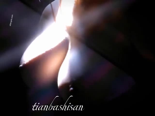 顶级巨乳模特【甜八十三】福利  