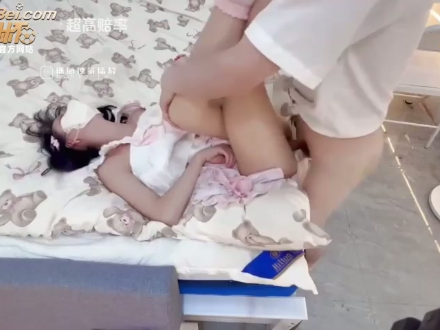 软软兔-套路迷奸清纯少女强插骑乘潮吹内射