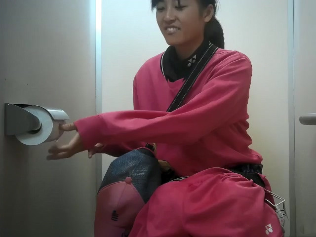 花季网球少女厕所偷拍 -2