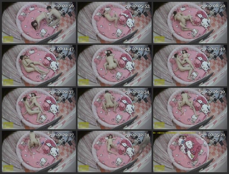 考完试出来放松的情侣她俩的样子挺有文化的，看样子男的经验不多