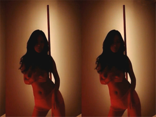 【斗鱼福利】凌晨女主播裸体脱衣影子舞，被永封