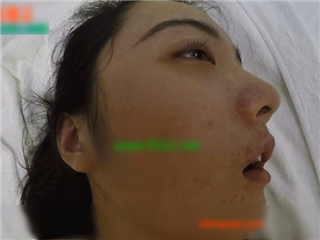 喷血推荐-猥琐男终于把暗恋已久的高挑性感170CM大学美女灌醉