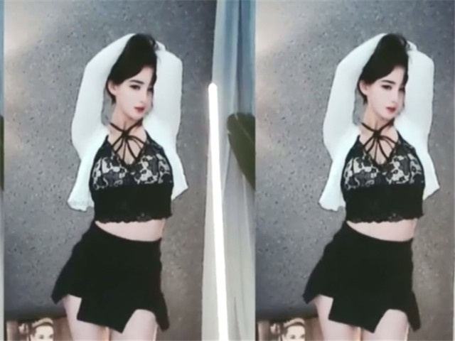 【虎牙主播】高颜值完美身材【中国蓝-月月王】妩媚舞蹈