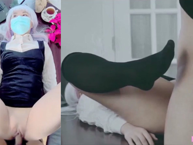 和表妹茶话会时间停止 无套抽插内射 精液射到茶杯成奶茶 