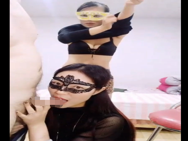 大叔太幸福了两个老婆