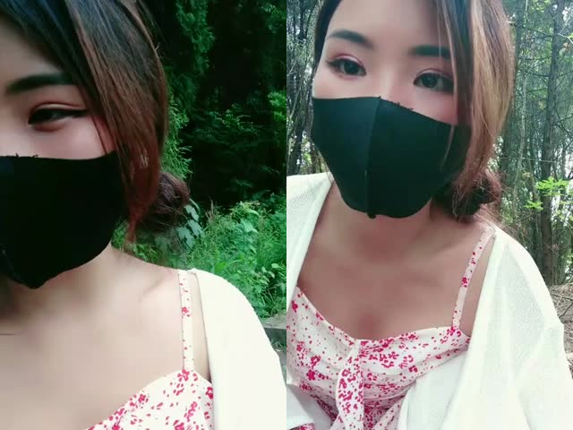 风骚小少妇户外勾搭农民大叔,激情啪啪,让大哥伸进衣服摸骚奶子