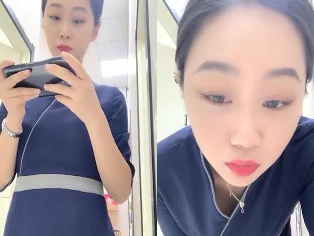 公司女前台上班期间兼职