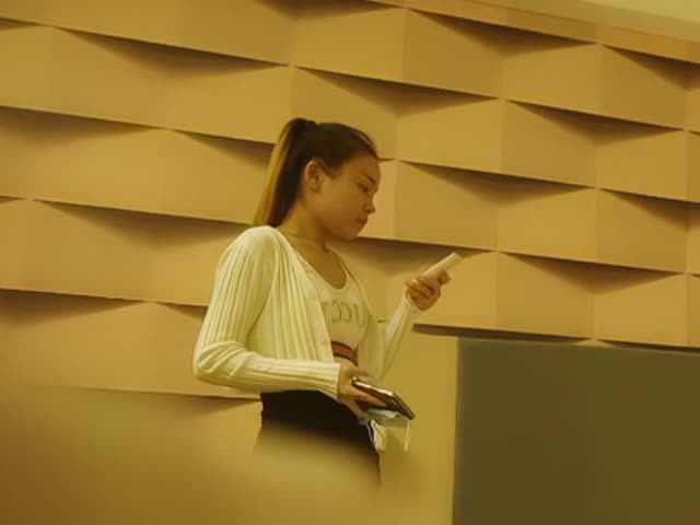 2000网约漂亮00后小萝莉,乖巧听话