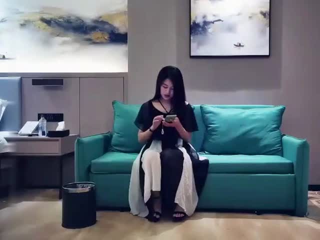 小哥现金支付2800元,干了位时尚气质的美少妇