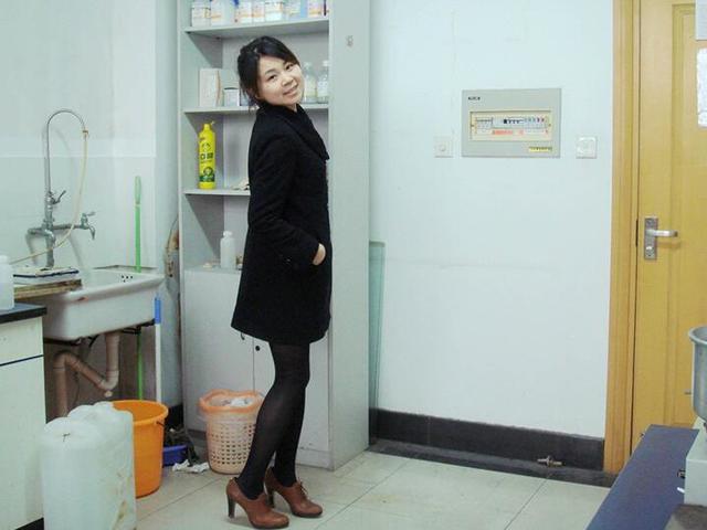 【网曝门事件】上海华东理工化学系系花洪X娟不雅视频