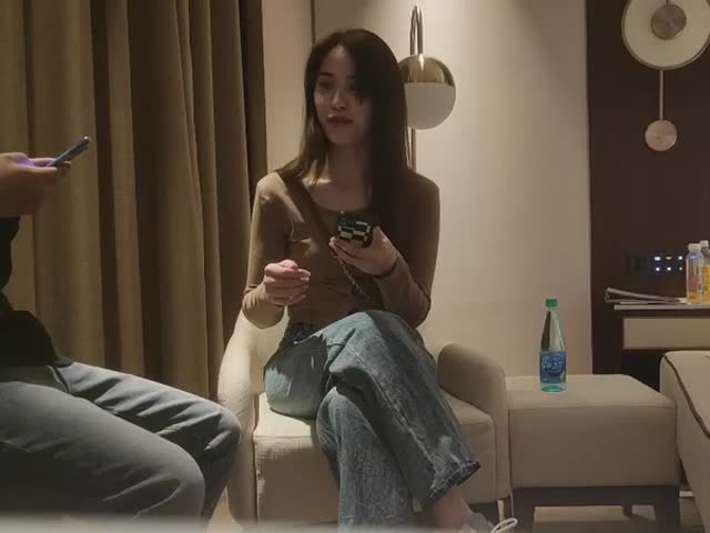 大圈高端,大长腿甜美靓女,你骚不骚,骑乘掰开屁股就是操