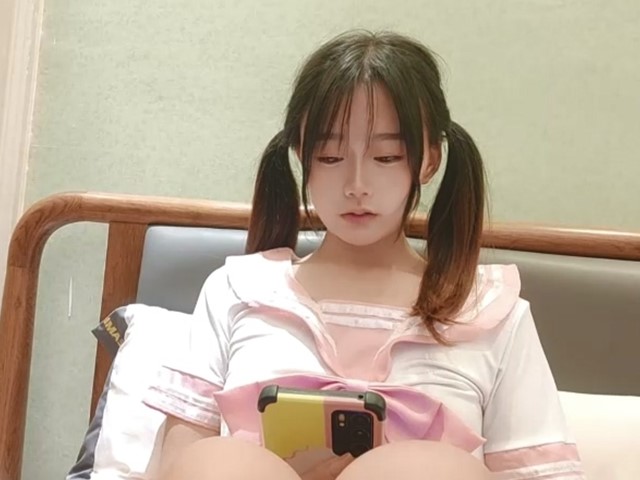 糖心出品-萝莉表妹的色情勾引-婷萝莉