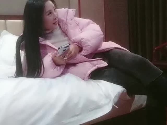 光头探花约28岁极品小少妇 