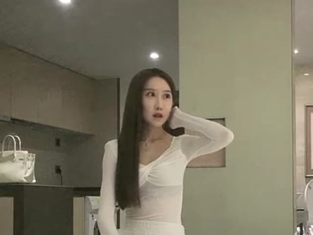 本人比照片还漂亮,脸蛋儿漂亮身材好