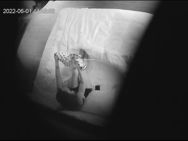 胖哥中午偷情良家少妇女上位