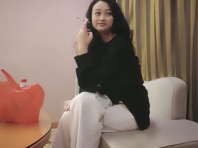 小马寻花约气质甜美外围小少妇, 手伸进内裤揉搓肥穴