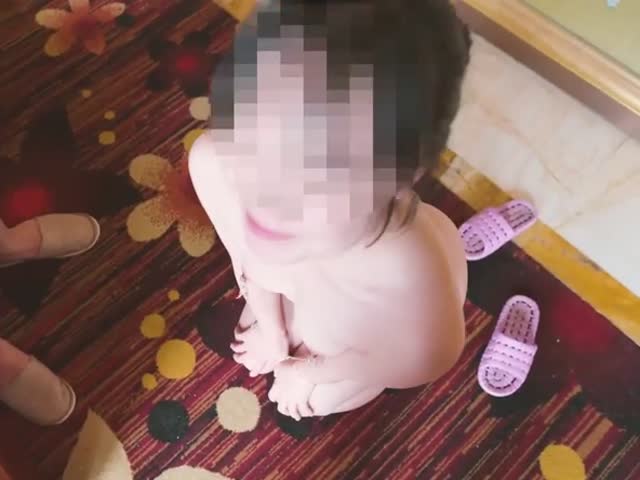 大神Xriv找单男一起开发淫妻,丰臀爆操