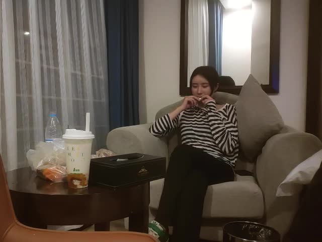 最近聊的良家美女