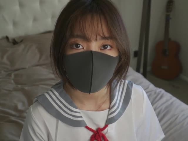 HongKongDoll室友穿JK迷你裙