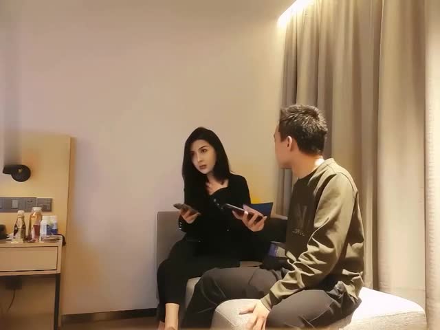 寻花偷拍-男主高价約了个高颜值时尚性感御姐...