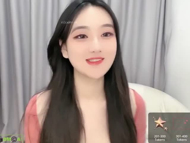 【stripchat精品】人气女神【qing_qq】最新整合大秀直播3