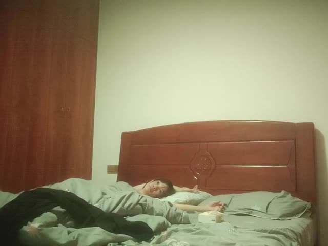 素人性爱泄密-男主出征27岁良家气质短发骚妇…