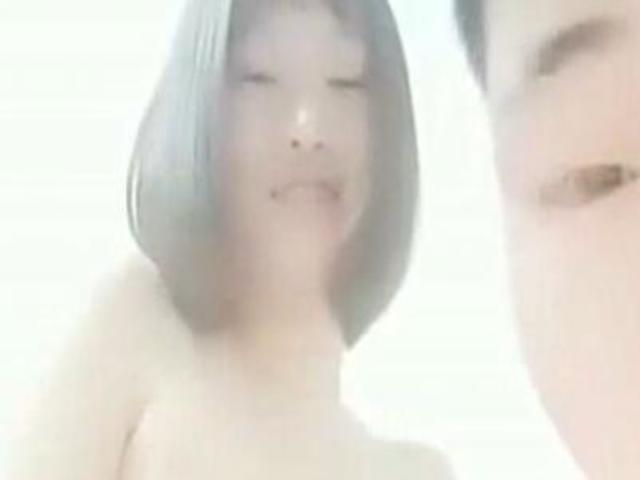 年轻情侣各种姿势啪啪，爽翻天