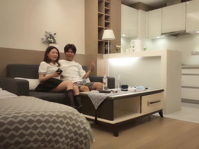 寻花偷拍-男主高价約了个黑丝大奶骚御姐…