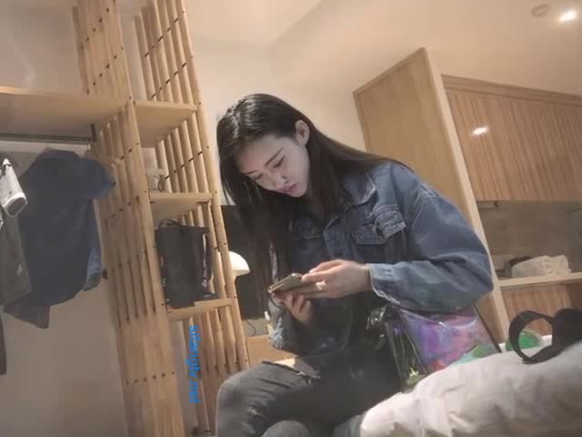 寻花偷拍-大屌魔人高价约操兼职苗窕小姐姐…