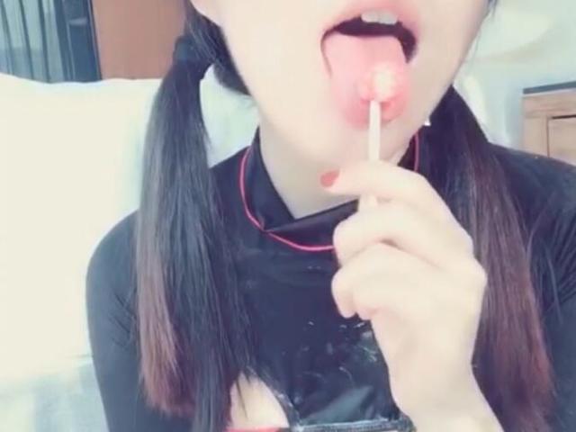 发浪妹子，自己玩开，一副欠干样