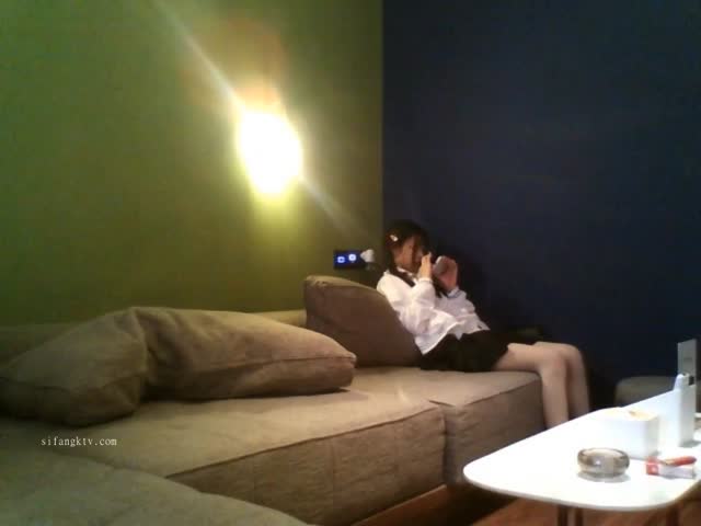 土豪约极品纯欲双马尾JK美女酒店开房，双角度多姿势 