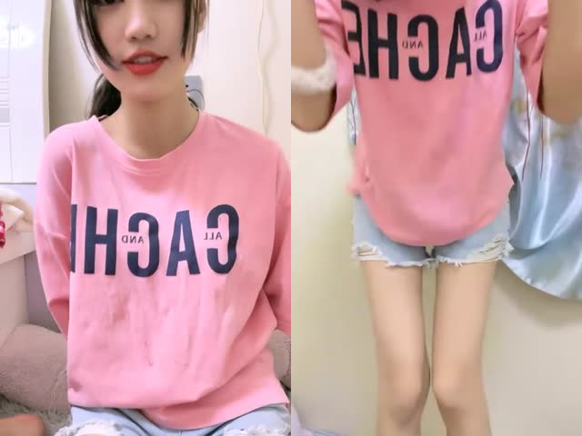 牛仔短裤苗条小姐姐