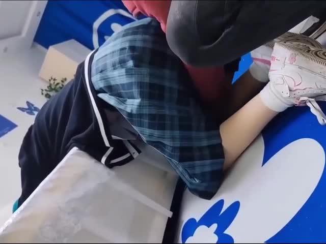 入室累死jk白丝小美女