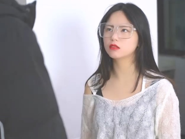 爱豆传媒 ID5214兄弟争房手足相残， 倒霉弟媳惨遭强奸 - 芯怡