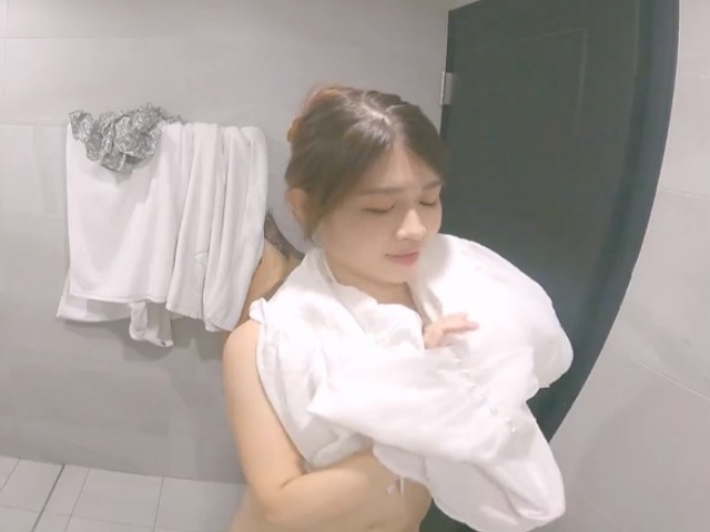 皇家华人KM-005突击女优三秒插入-叶 宸欣