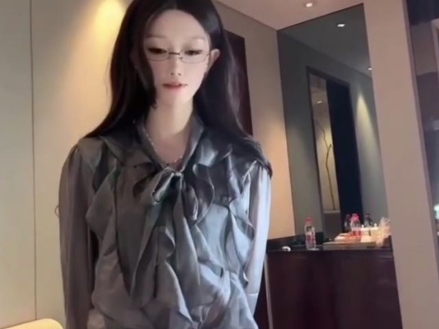 井川里野-秘书的阴谋 下药引诱老板获取罪证