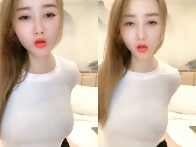 黑丝苗窕爆乳骚货口交伺候狼友激情开操…