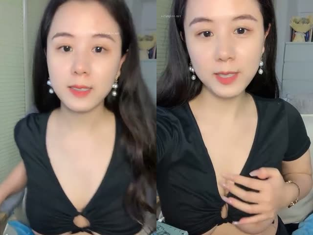 肉感肥臀大奶欲姐淫声荡语撩骚互动,玩奶掰穴道具自慰…