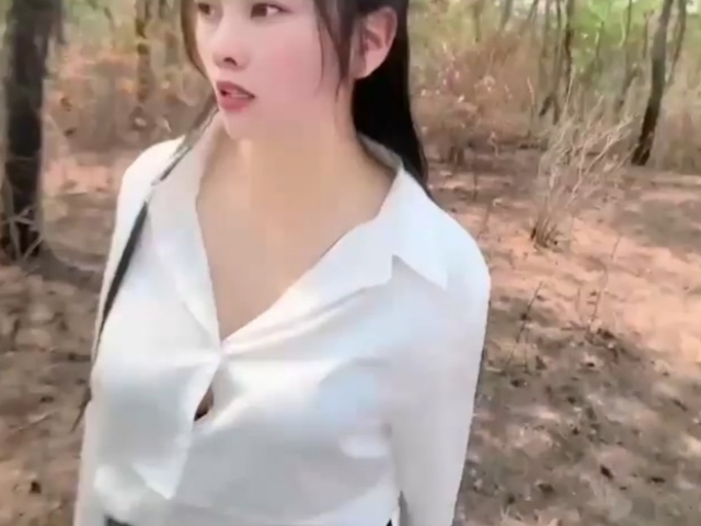 爬山偶遇黑丝御姐兽性大发 - 嘉洛