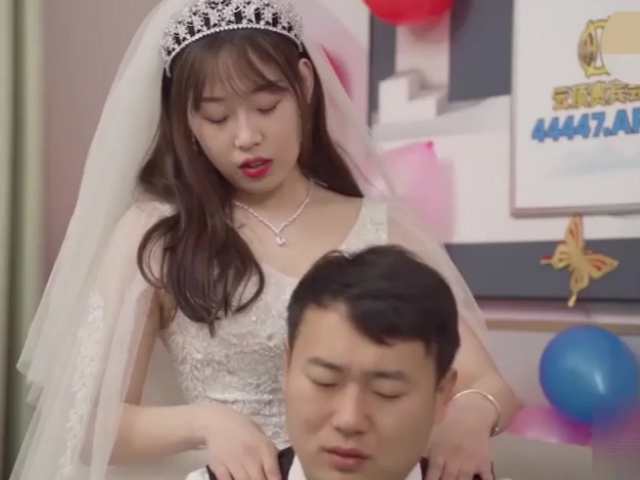 星空传媒XKQP026趁新郎喝醉的时候把漂亮的新娘操了-李恩娜