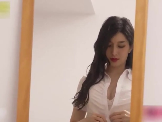 天美传媒TML023性感黑丝后妈满足我的秘密-佳芯