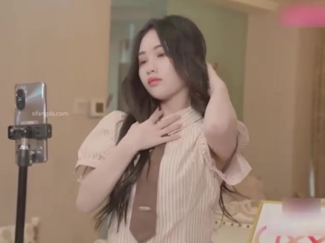 星空传媒XKTC054商场强赛跳弹调教诈骗的女主播-香菱