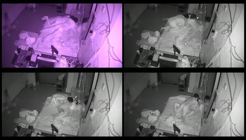 门市铺网络摄像头破解TP年轻夫妻下班打烊店内住宿睡前一起看动作片助兴脱光连抠带吸啪啪啪激情四射