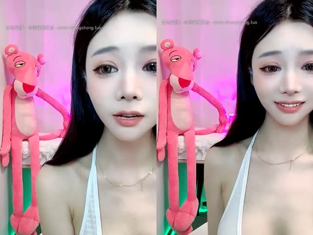 苗窕爆乳小妖精淫声荡语撩骚互动,近拍掰穴扣逼道具玩弄粉穴…