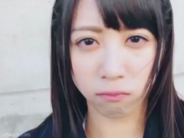 外表清纯的美女动态写真 超近距离视角