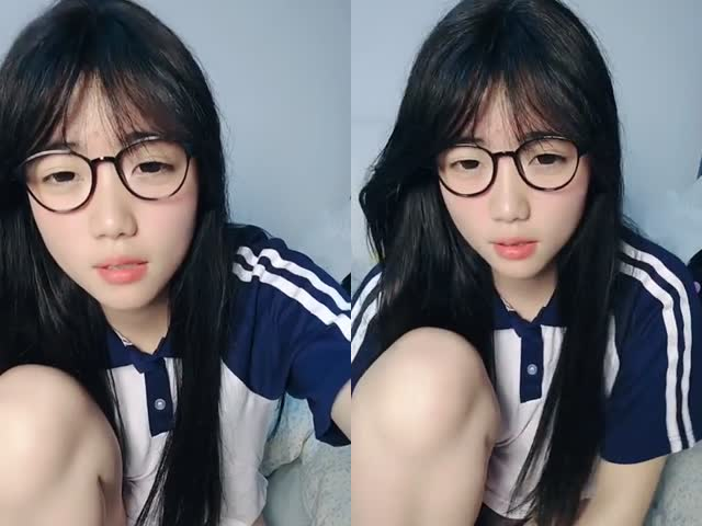 丝袜肥臀美乳眼镜妹子淫声荡语撩骚互动,近拍掰穴道具玩弄粉穴…