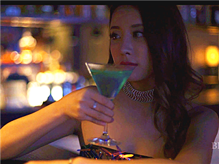 果哥-秀人网女神筱慧酒吧被捡尸