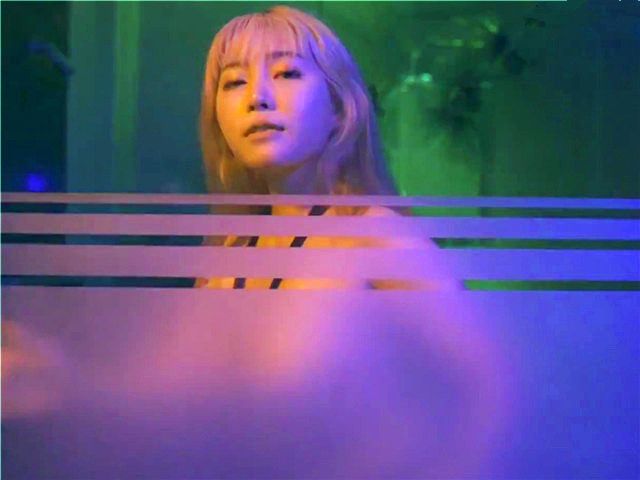 〖全裸露点无遮〗摇曳的光影中被束缚的STACY