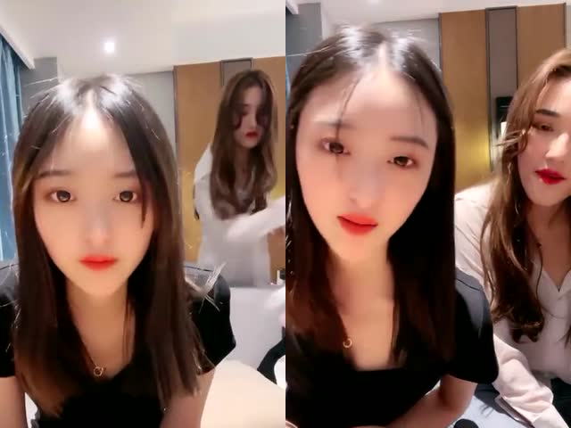 长相清纯内心很骚老哥找来两个美女